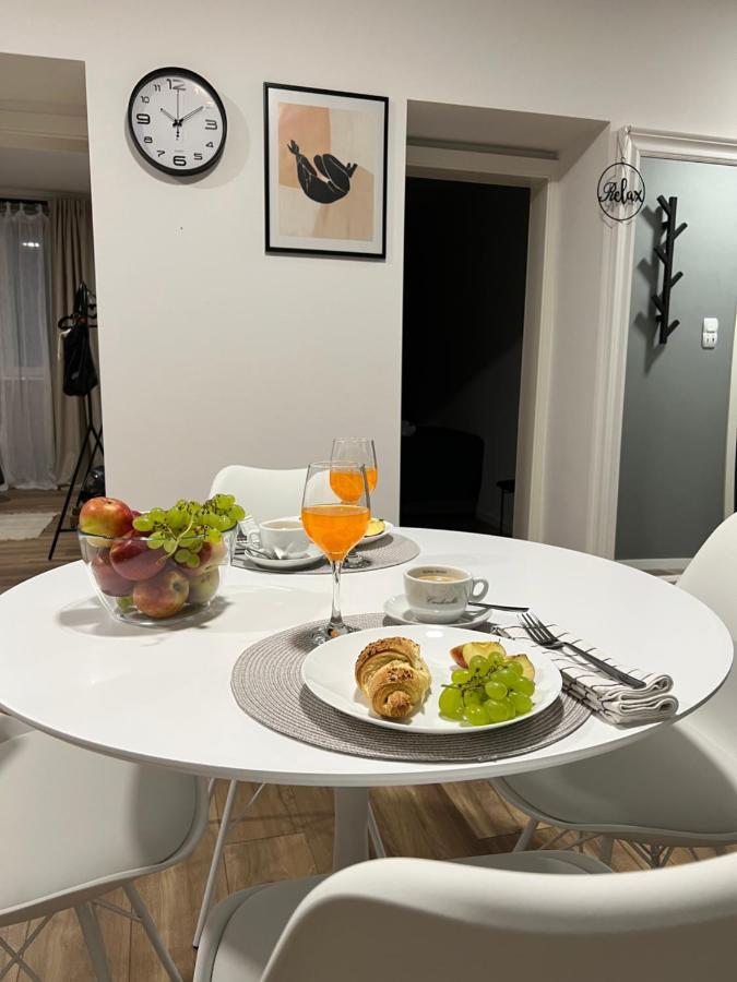 Cinderella Apartment With Free Parking พูลา ภายนอก รูปภาพ